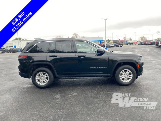 Used 2023 Jeep Grand Cherokee Laredo image 8