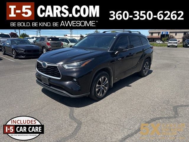 Used 2021 Toyota Highlander XLE AWD/4WD image 1
