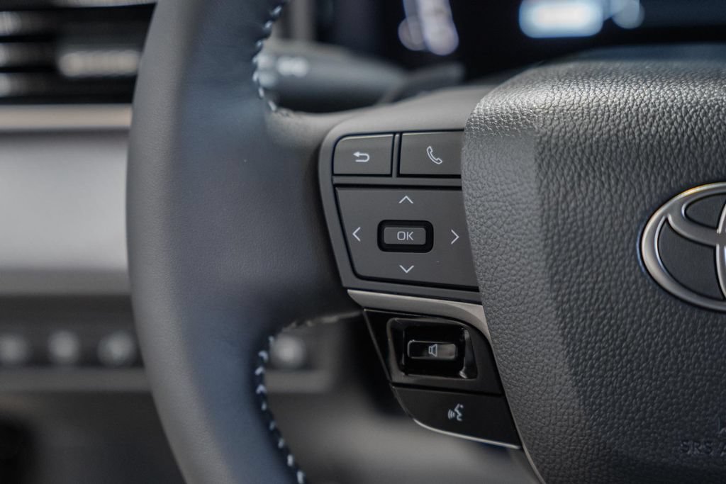 New 2026 Toyota Camry SE w/ Multimedia Upgrade Package FWD image 28