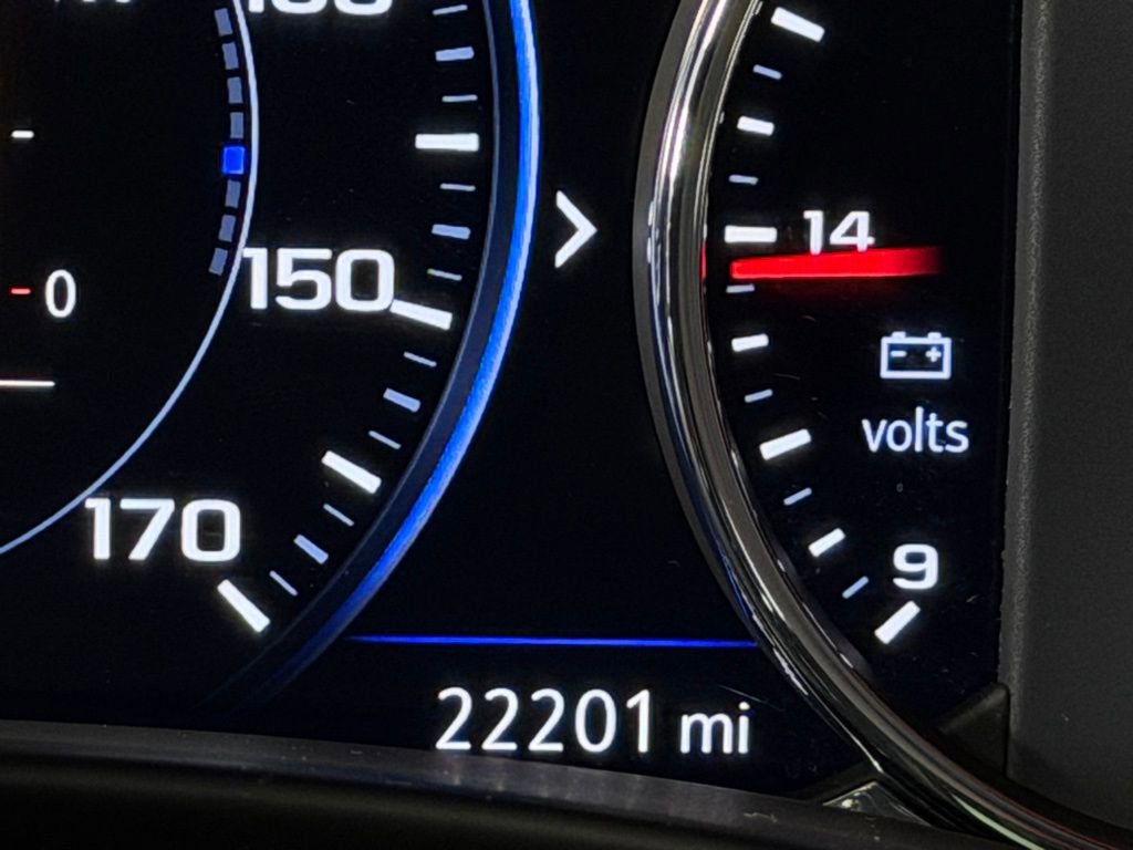 Used 2022 GMC Terrain Denali image 14