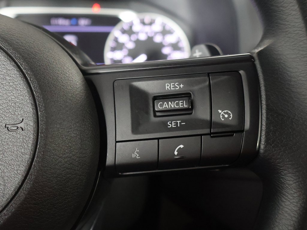 Used 2024 Nissan Pathfinder S image 39