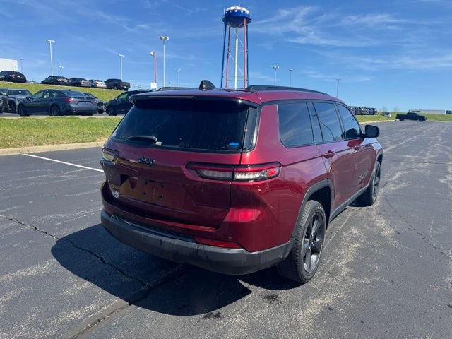 Used 2023 Jeep Grand Cherokee L Laredo image 3