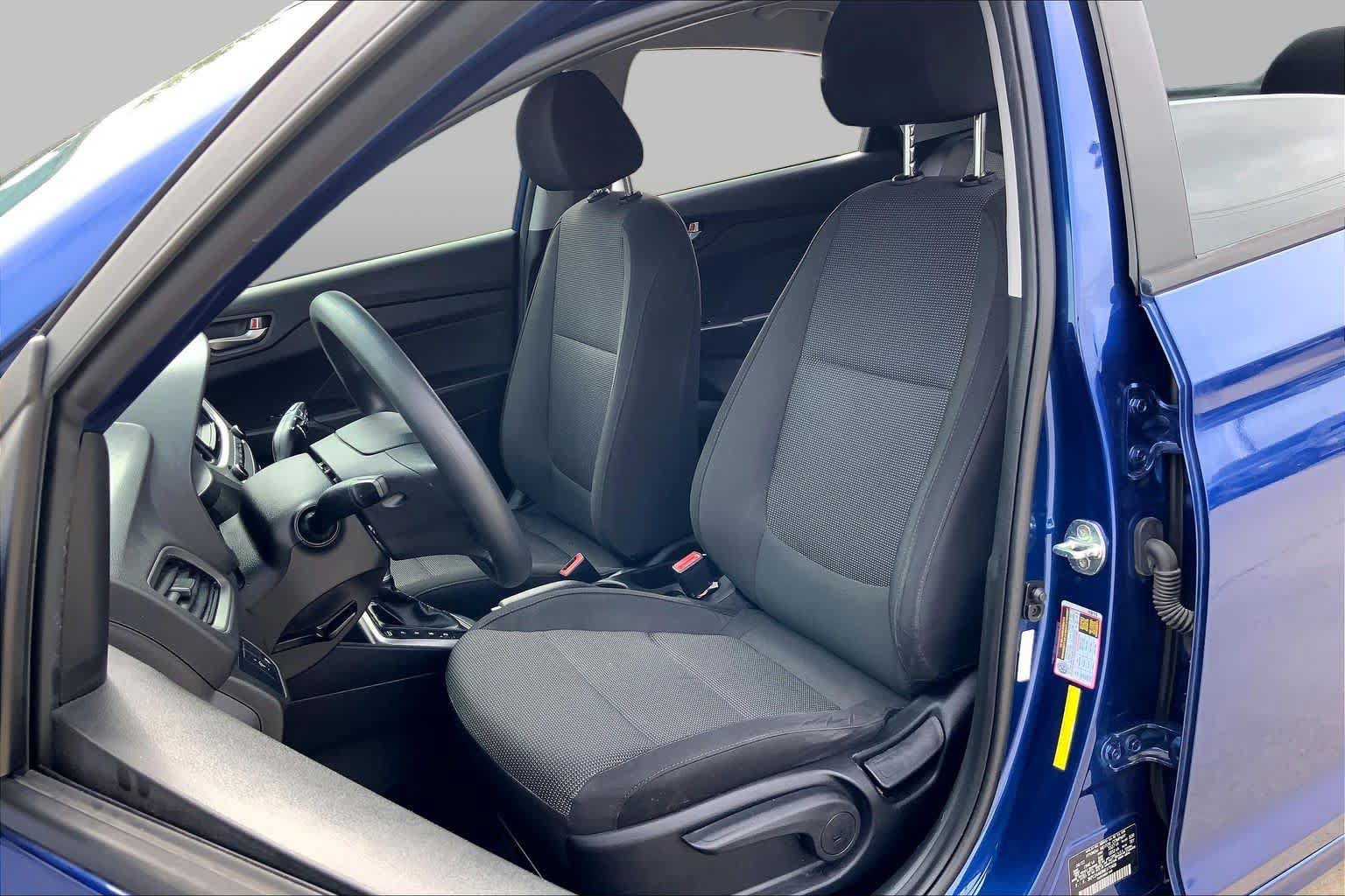 Used 2022 Hyundai Accent SE FWD image 8