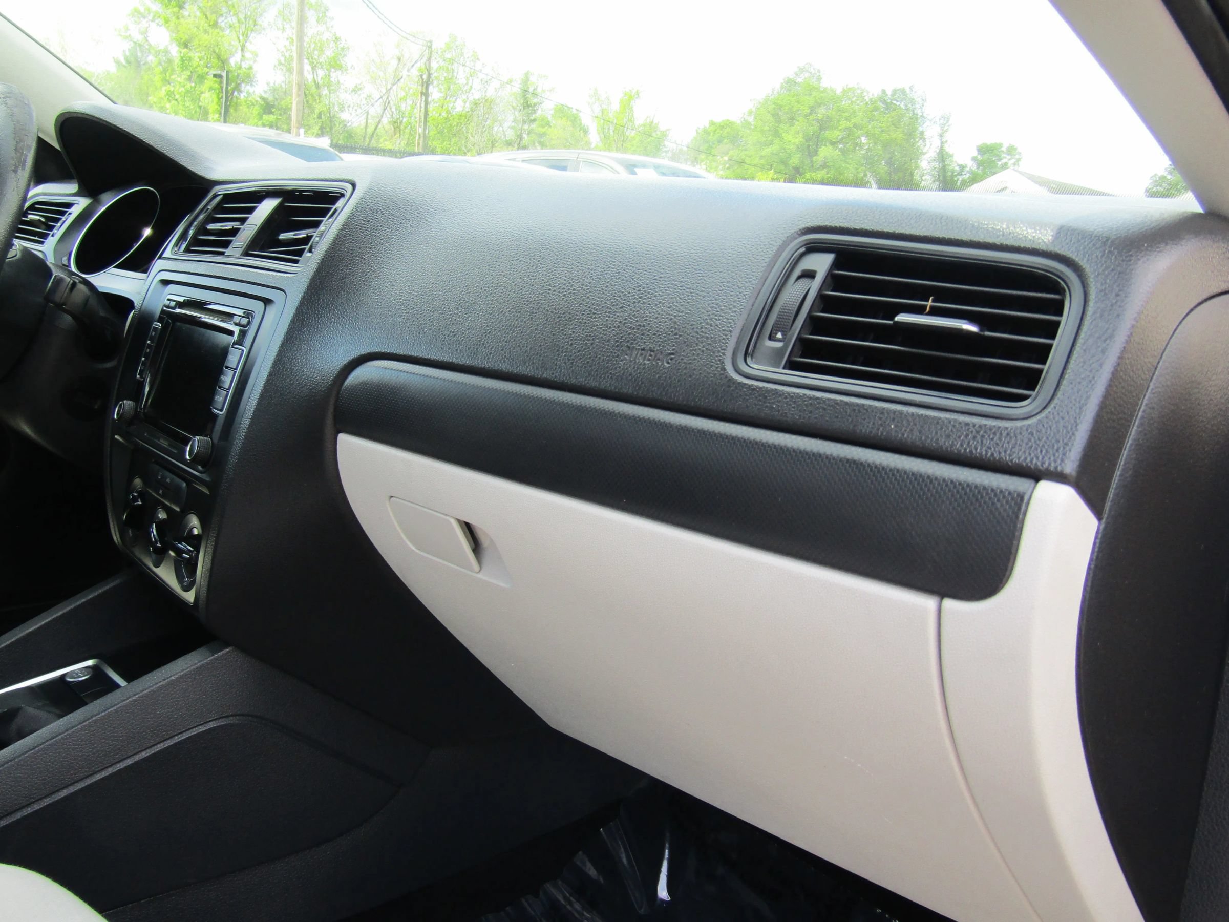 Used 2015 Volkswagen Jetta S FWD image 12