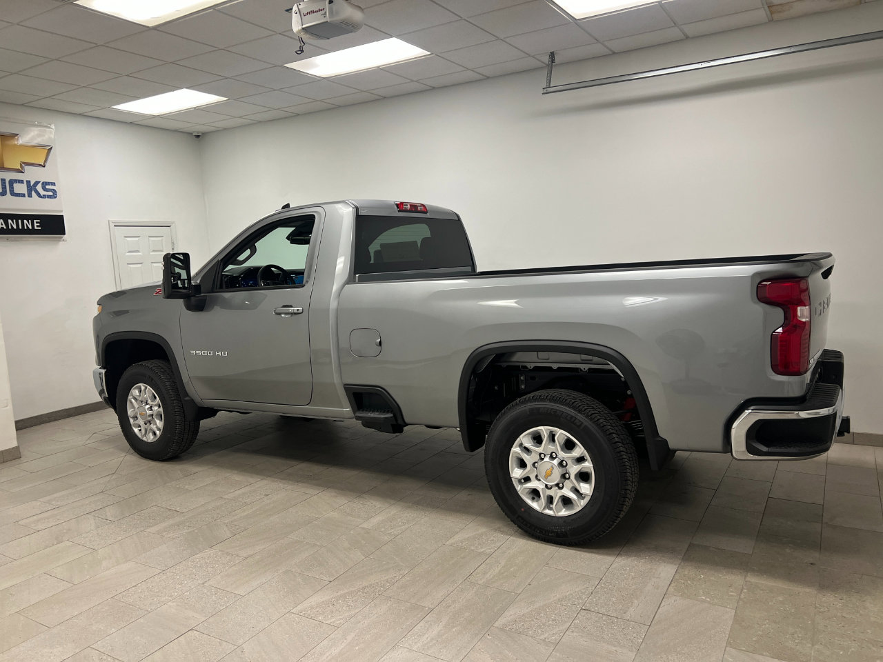 New 2026 Chevrolet Silverado 3500 LT w/ Convenience Package image 11
