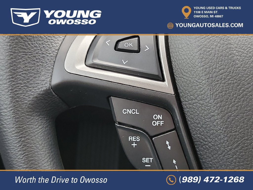 Used 2020 Ford Fusion SE FWD image 12
