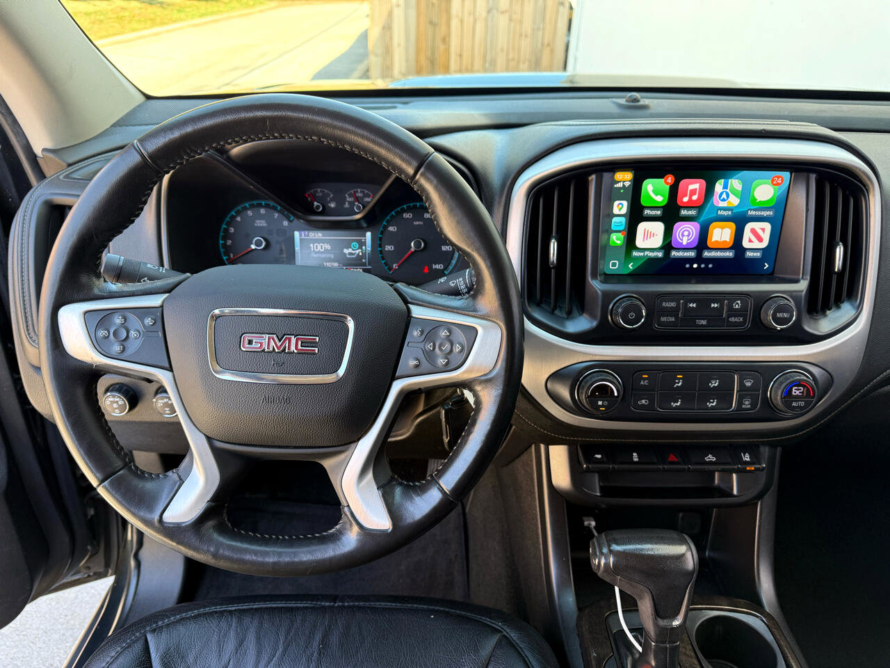 Used 2018 GMC Canyon SLE w/ SLE Convenience Package image 2