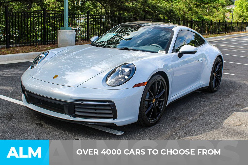 Used 2024 Porsche 911 Carrera RWD image 3