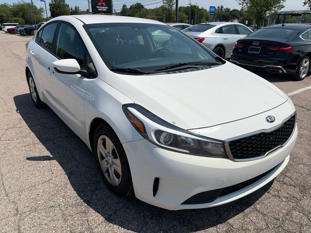 Used 2017 Kia Forte LX FWD image 3