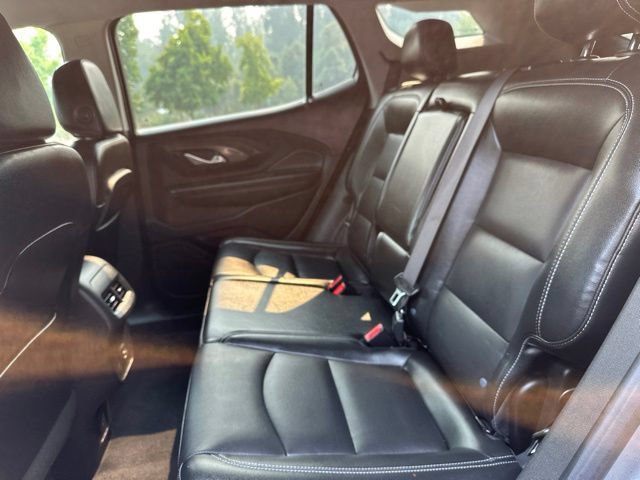 Used 2023 GMC Terrain SLT AWD/4WD image 16