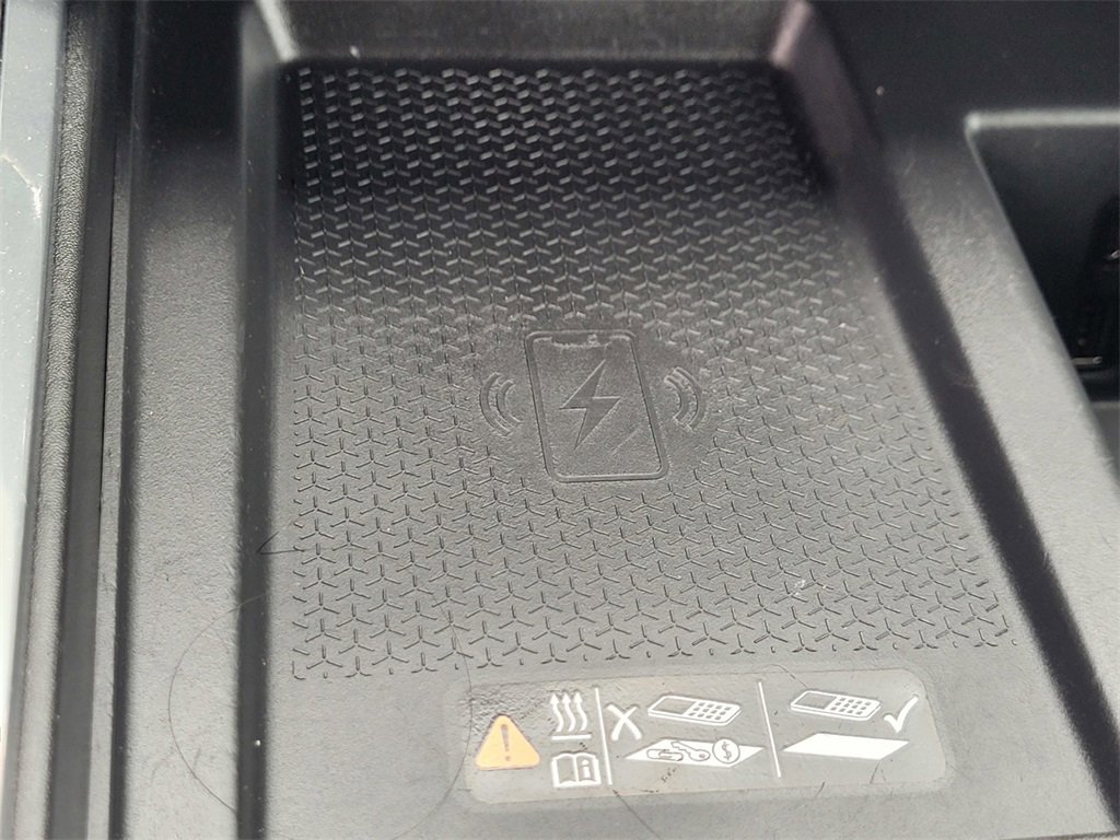 Used 2025 GMC Acadia Elevation image 20