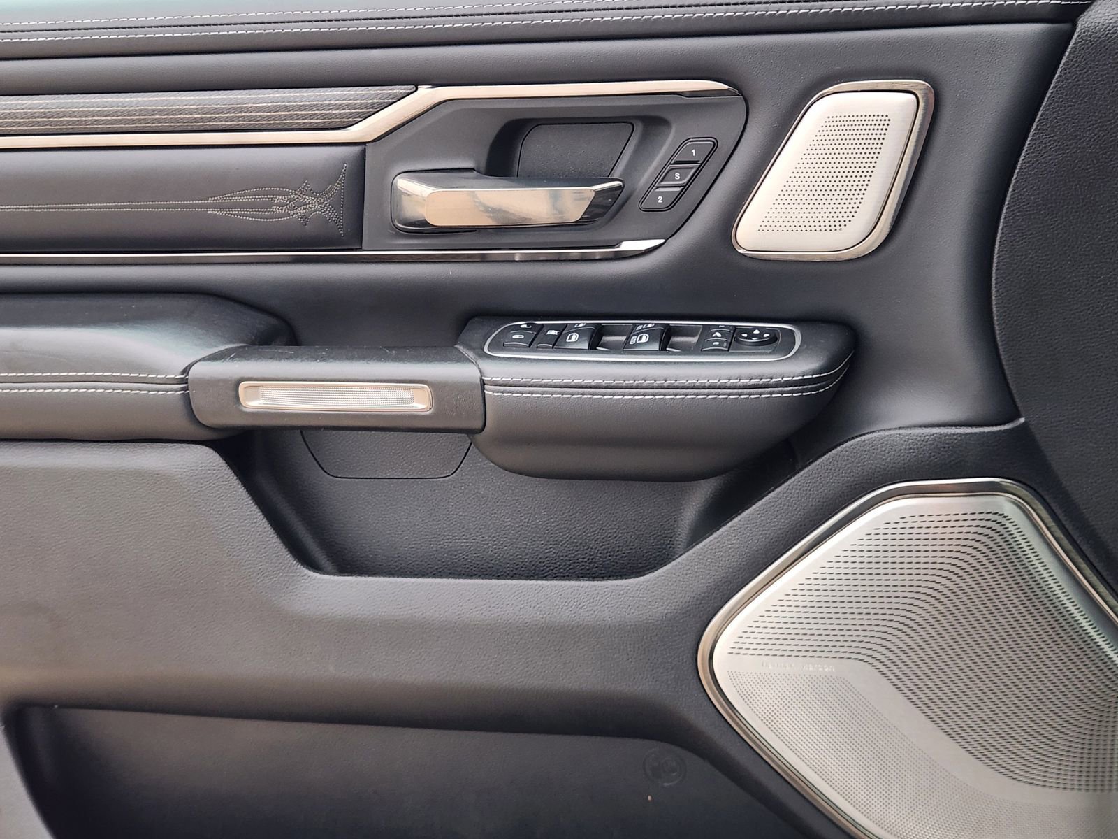 Used 2021 RAM 1500 Limited AWD/4WD image 21