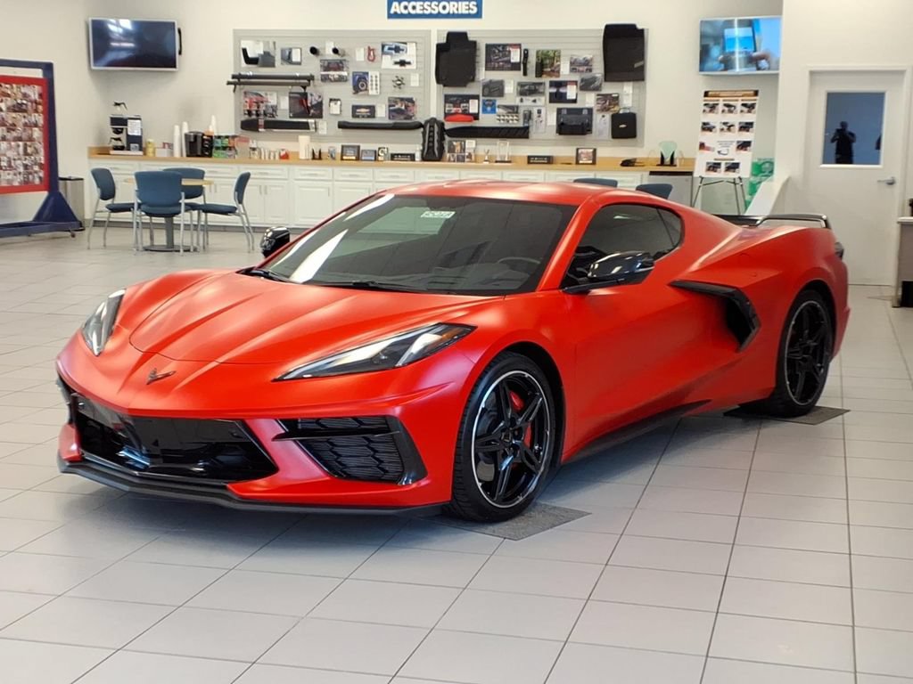 Used 2021 Chevrolet Corvette Stingray Preferred Cpe w/ Z51 Performance Package RWD image 3