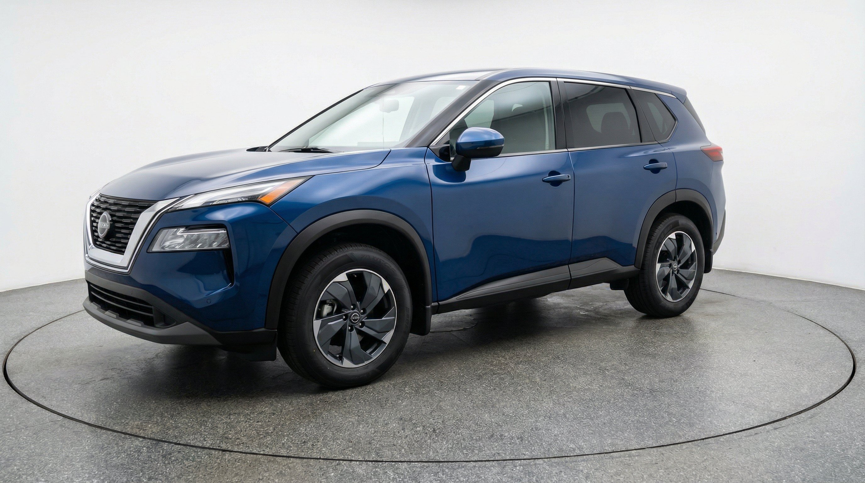 Used 2025 Nissan Rogue SV FWD image 3