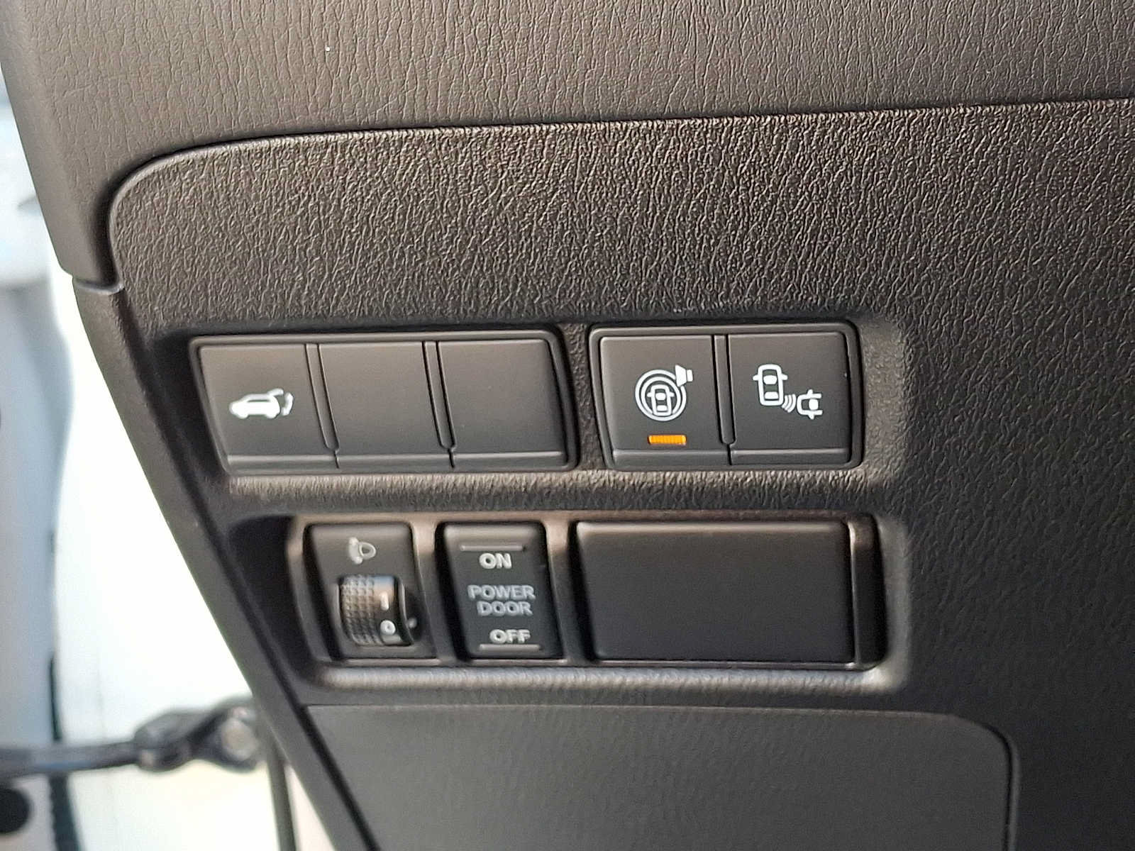 Used 2017 Nissan Armada Platinum w/ Interior Lighting Package AWD/4WD image 24