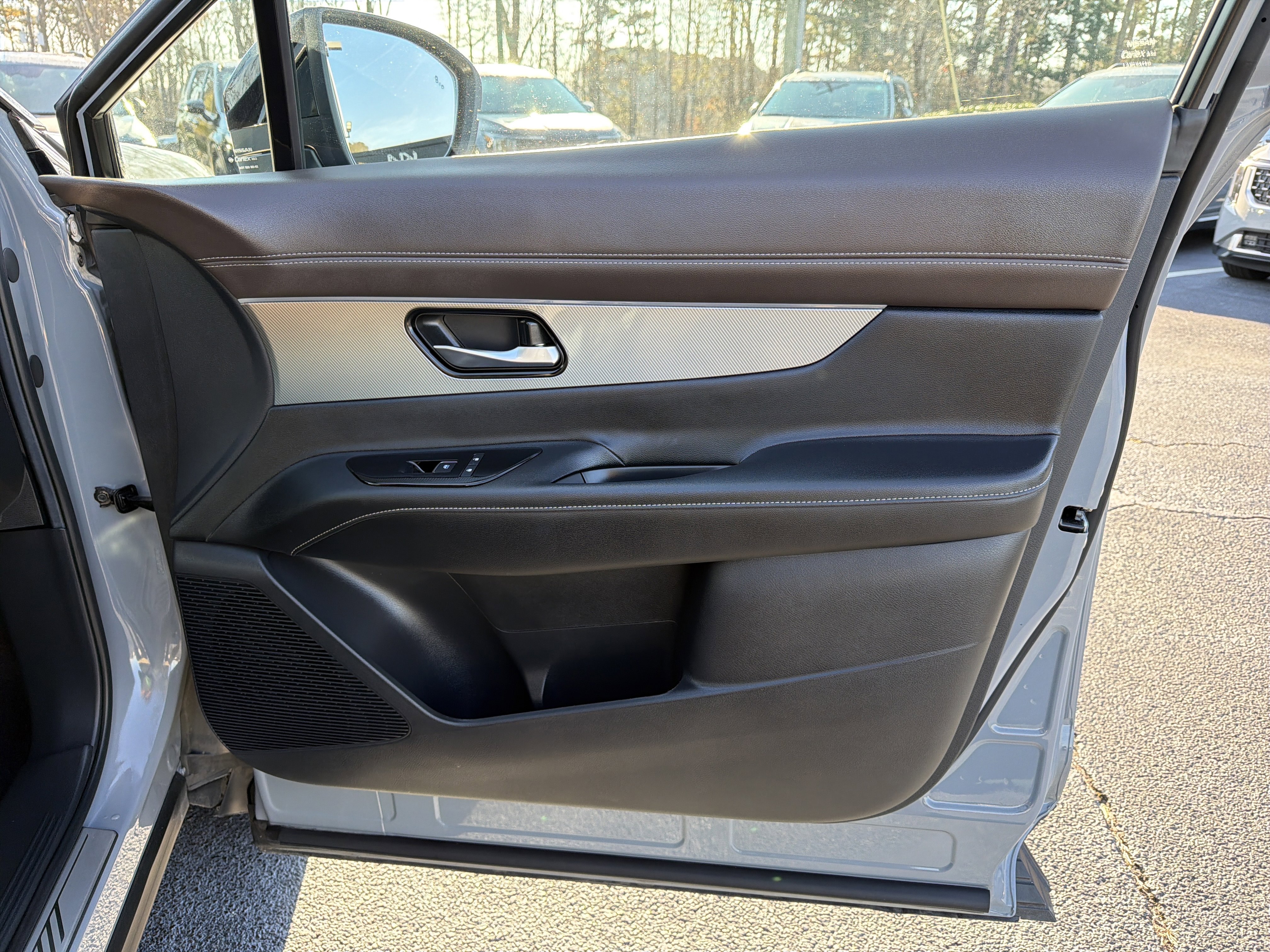 Used 2025 Nissan Murano Platinum w/ Cargo Package image 14