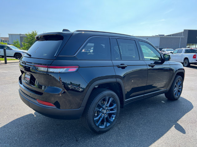 New 2026 Jeep Grand Cherokee Limited AWD/4WD image 8