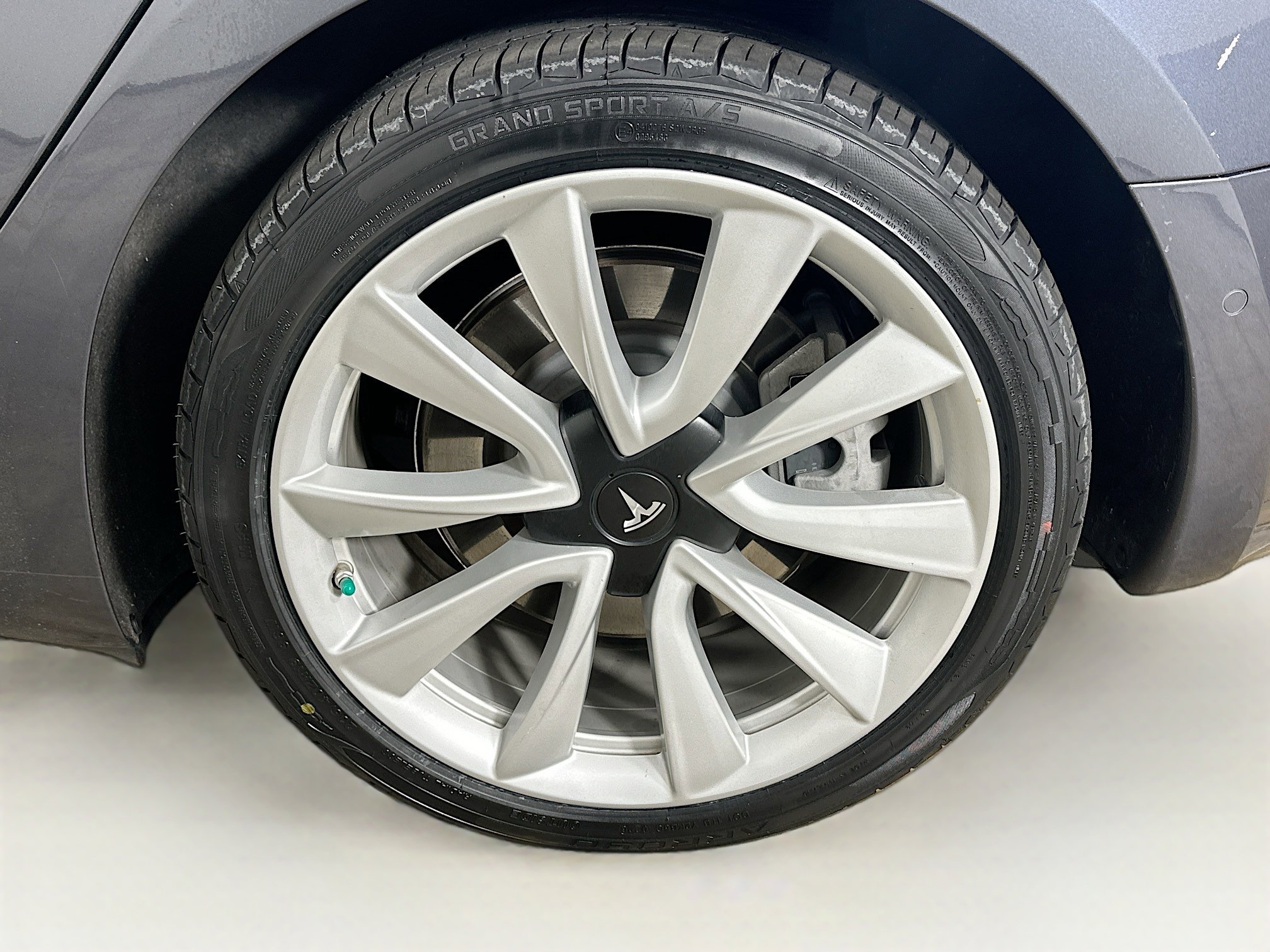 Used 2020 Tesla Model 3 Long Range AWD/4WD image 11