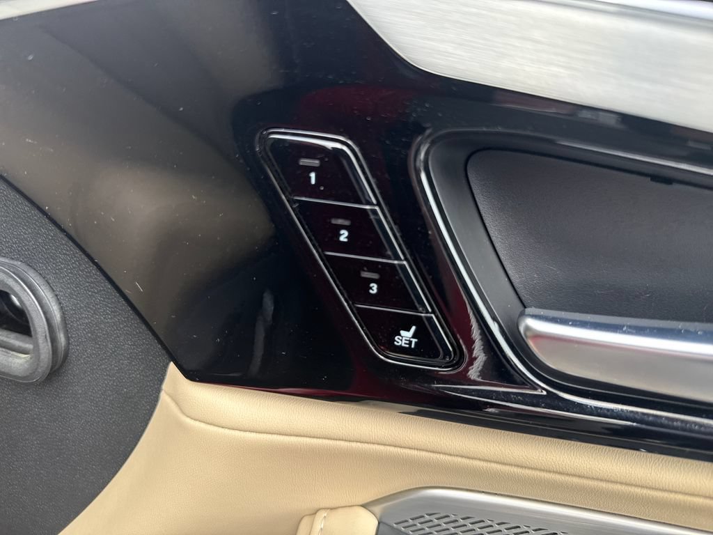 Used 2022 Acura MDX w/ Technology Package AWD/4WD image 62