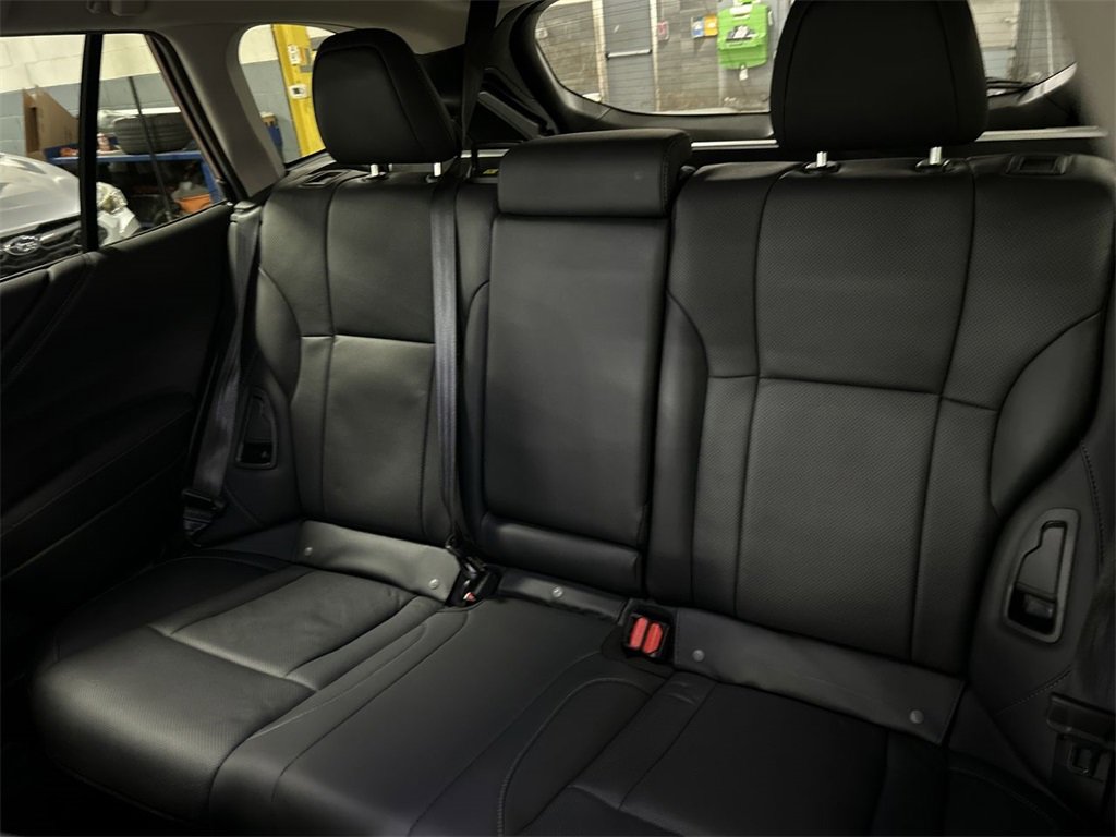 Certified 2025 Subaru Outback Limited image 23