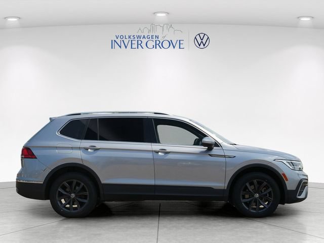 Certified 2023 Volkswagen Tiguan SE w/ Panoramic Sunroof Package AWD/4WD image 8