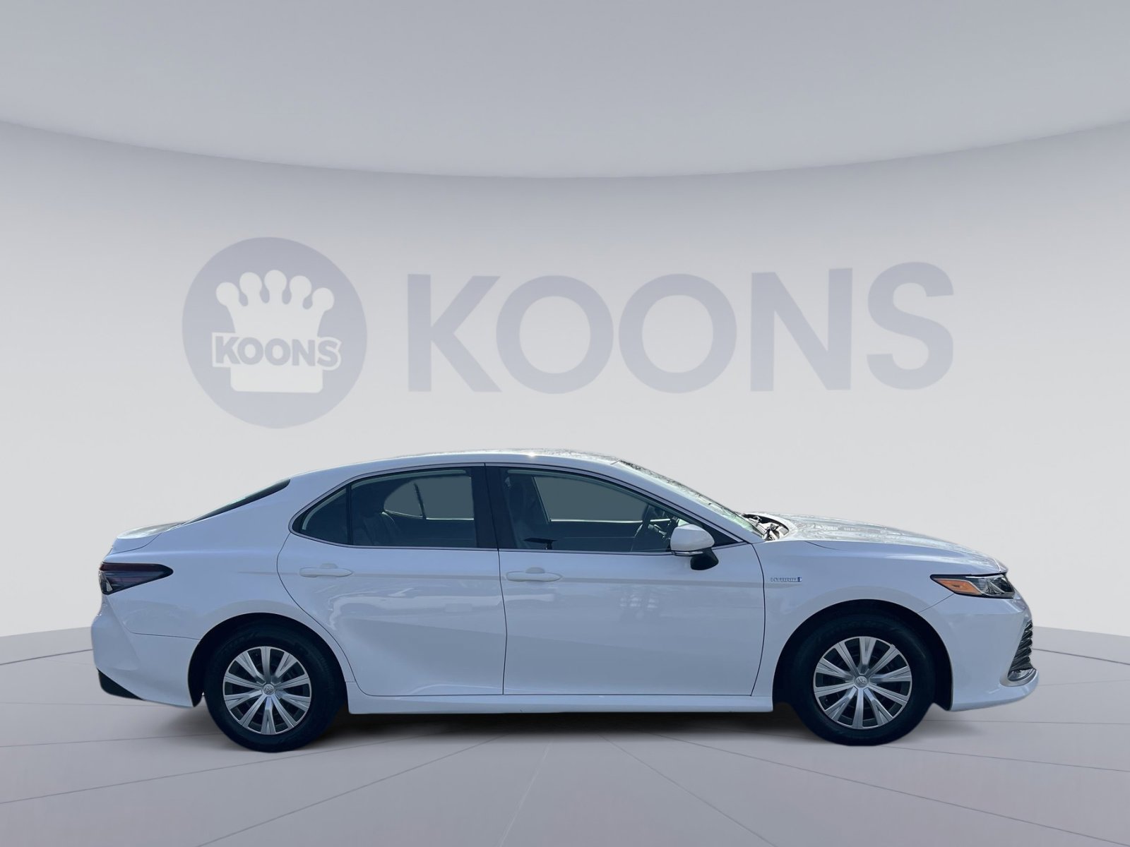 Used 2021 Toyota Camry LE image 8