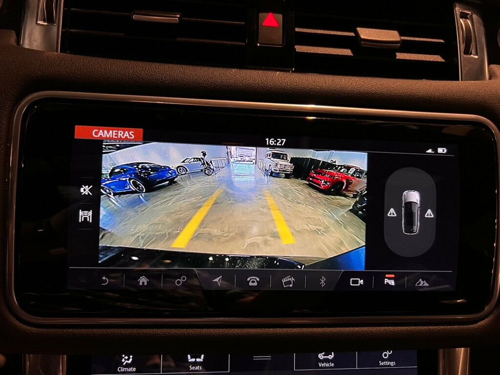 Used 2020 Land Rover Range Rover Sport HSE image 15