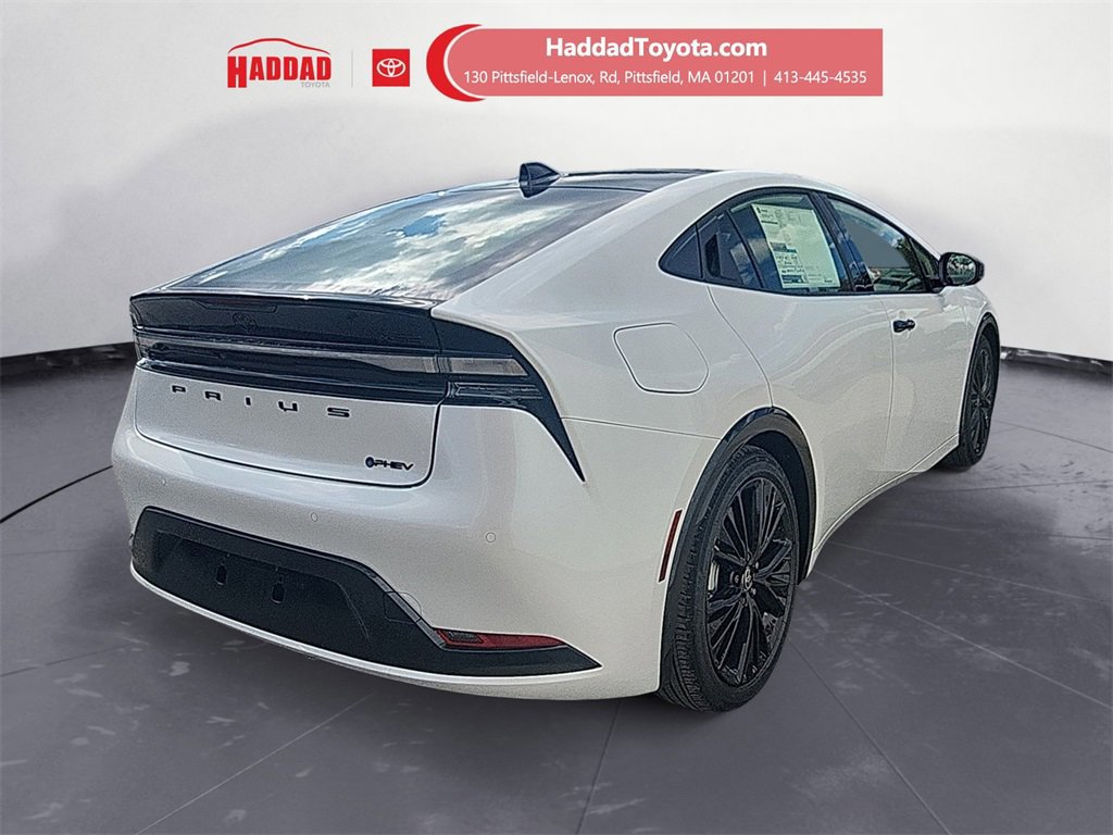 New 2026 Toyota Prius Plug-In Hybrid image 5
