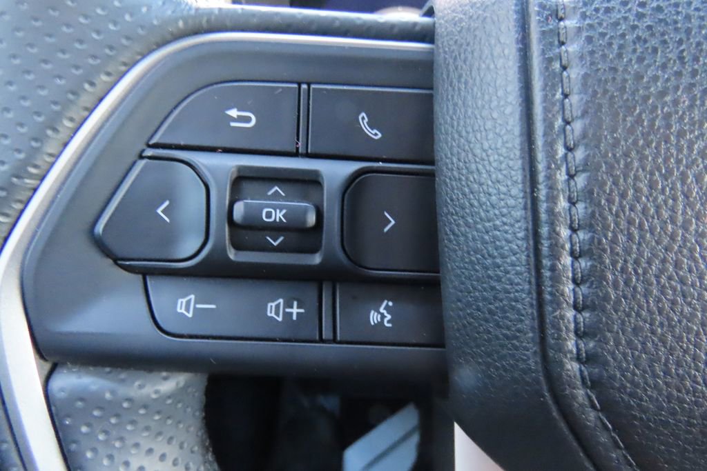 Used 2025 Toyota 4Runner TRD Off-Road image 11