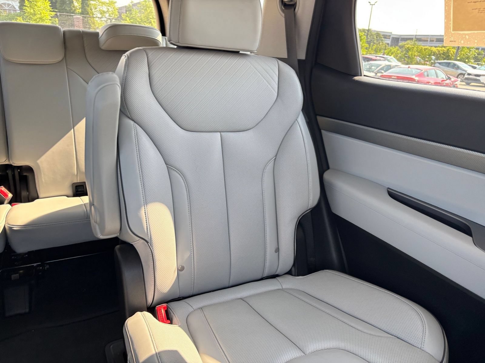Used 2025 Hyundai Palisade SEL FWD image 39