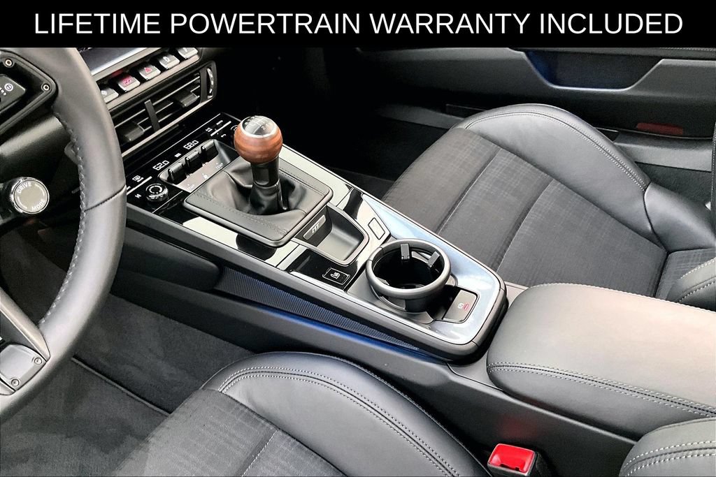 Used 2025 Porsche 911 Carrera T RWD image 17
