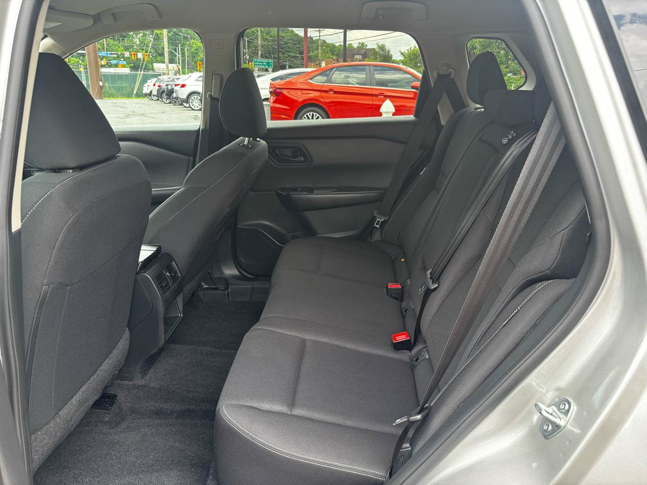 Used 2024 Nissan Rogue S AWD/4WD image 20