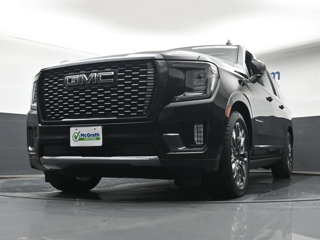 Used 2023 GMC Yukon XL Denali Ultimate w/ LPO, Floor Liner Package AWD/4WD image 6
