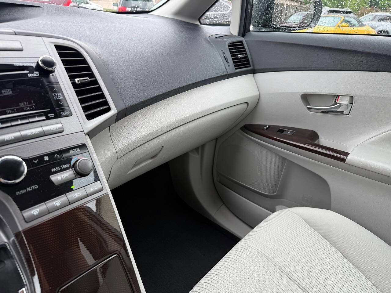 Used 2011 Toyota Venza AWD w/ Convenience Pkg image 19