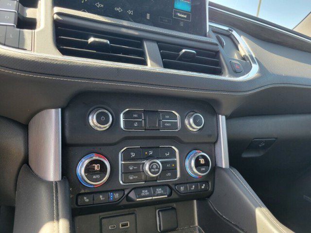 Used 2022 GMC Yukon XL SLT AWD/4WD image 16
