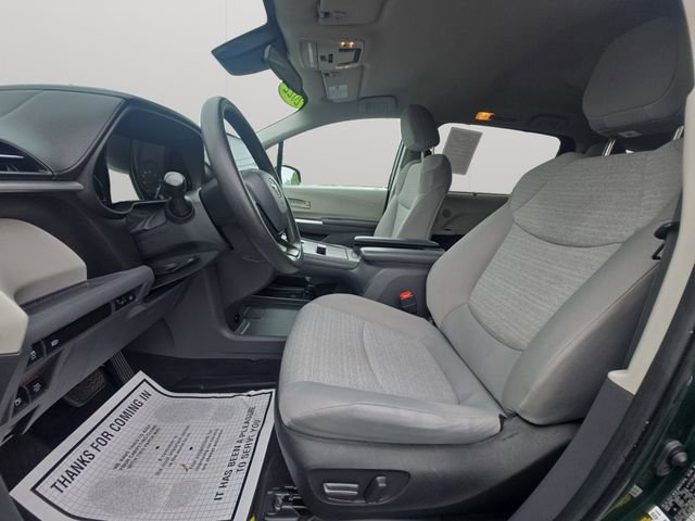 Used 2022 Toyota Sienna LE AWD/4WD image 10