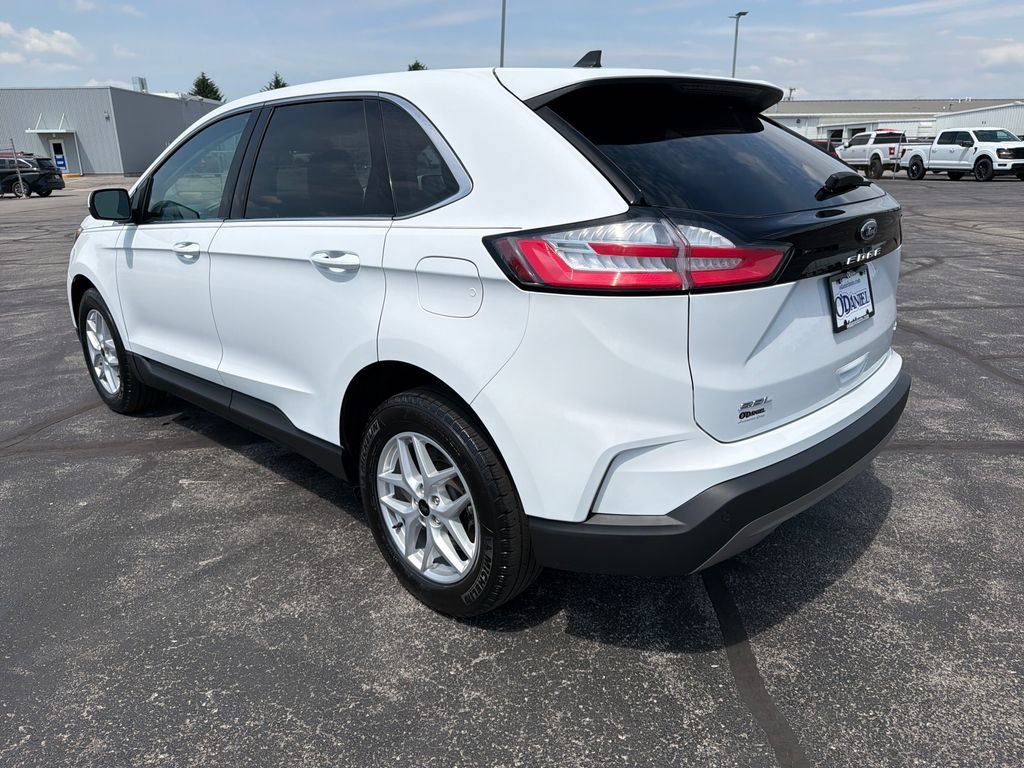 Used 2023 Ford Edge SEL w/ Convenience Package AWD/4WD image 2