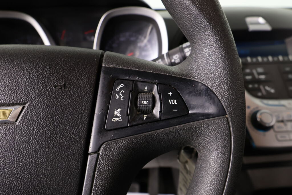 Used 2013 Chevrolet Equinox LS w/ LPO, Protection Package FWD image 32
