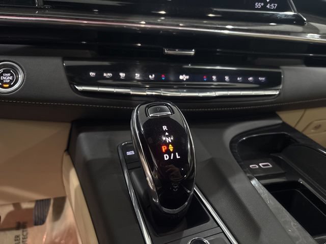 Certified 2023 Cadillac Escalade ESV Premium Luxury w/ Performance Package AWD/4WD image 29