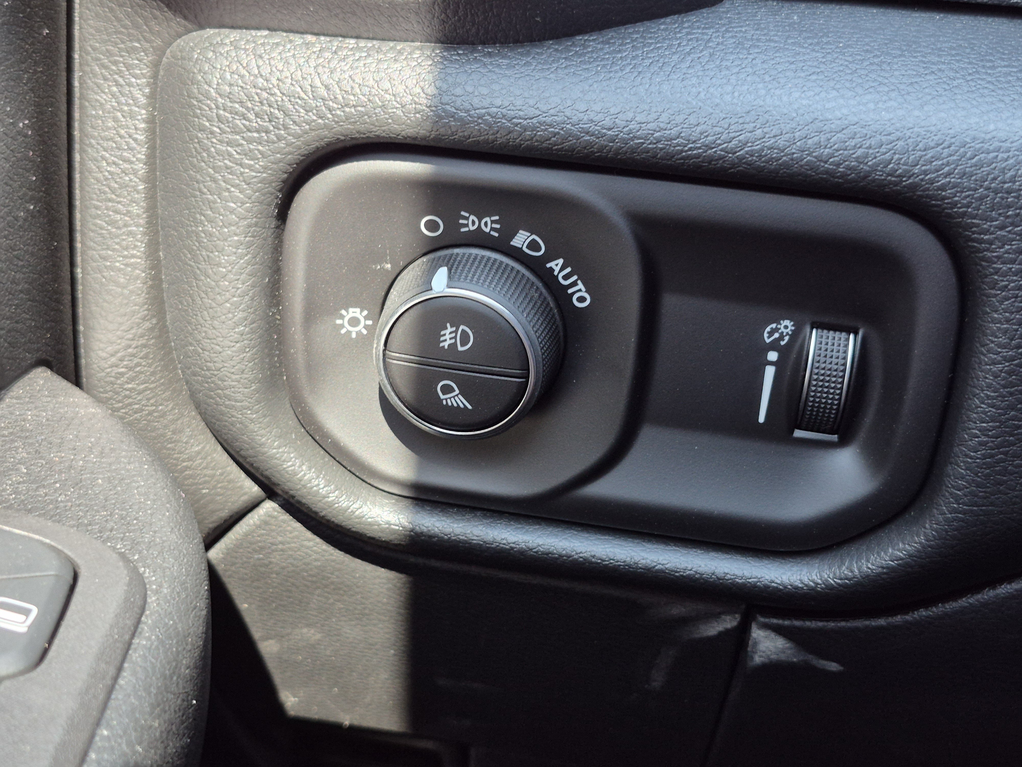 New 2026 RAM 3500 Tradesman AWD/4WD image 15