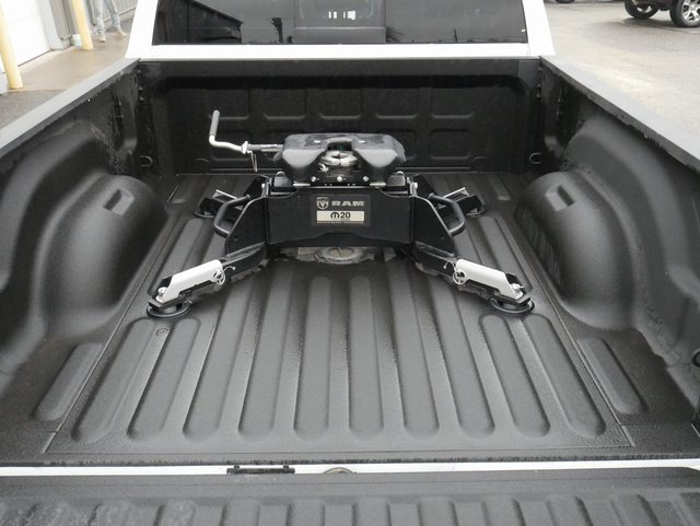 Used 2025 RAM 3500 Limited image 13