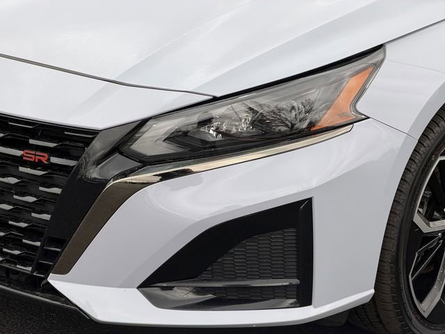 Used 2025 Nissan Altima 2.5 SR w/ SR Premium Package image 10