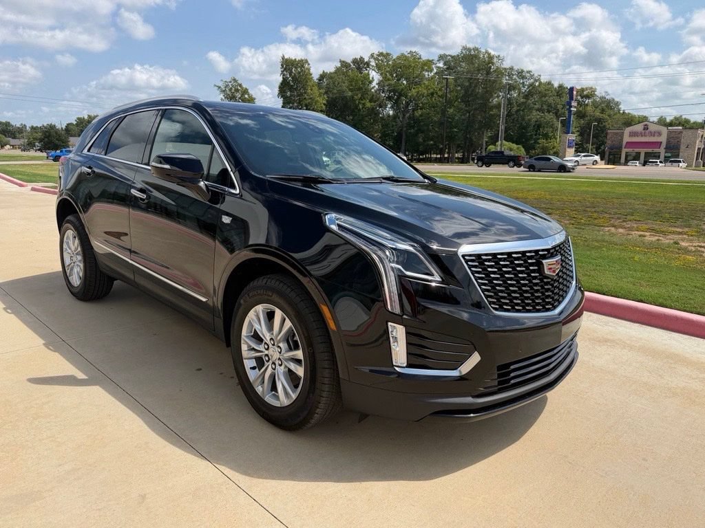 New 2026 Cadillac XT5 Luxury w/ LPO, Floor Liner Package FWD image 9
