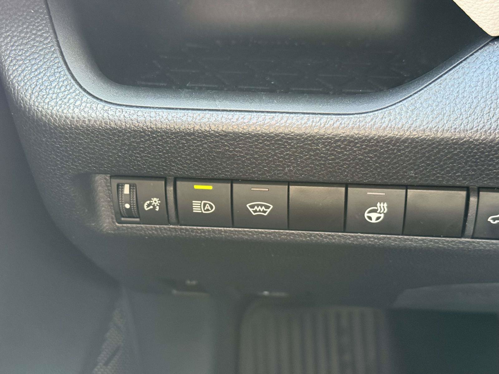 Used 2024 Toyota RAV4 XLE w/ Convenience Package AWD/4WD image 22