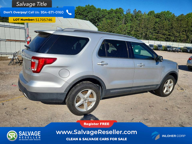 Used 2016 Ford Explorer XLT w/ Equipment Group 202A AWD/4WD image 4