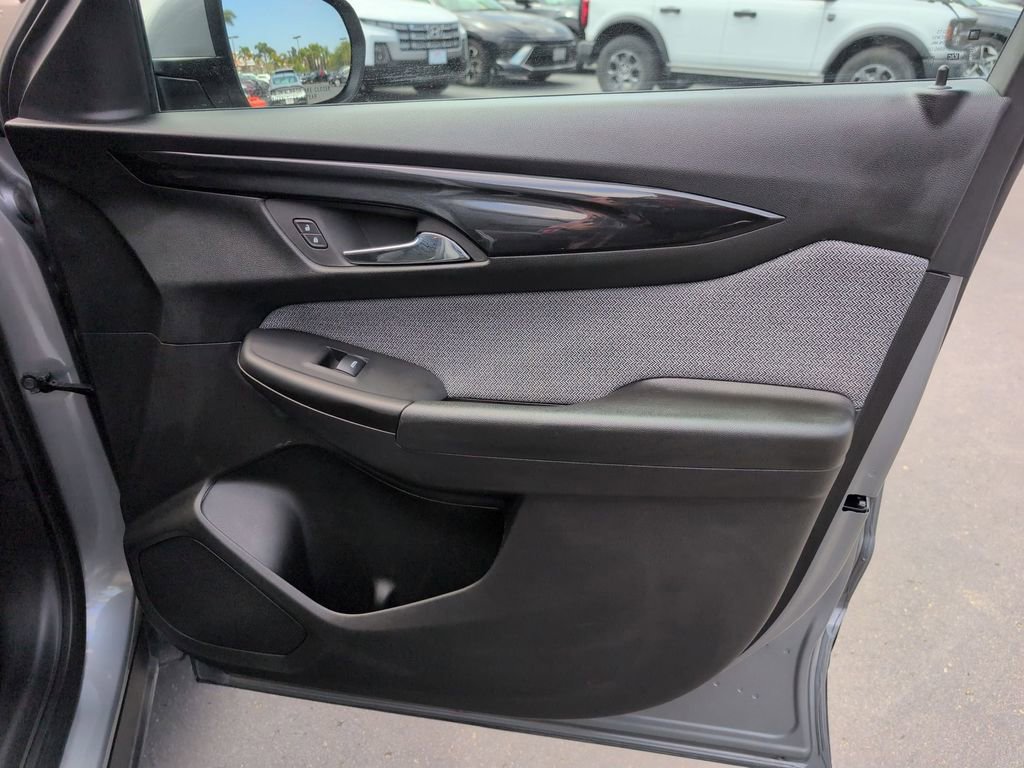 Used 2025 Chevrolet TrailBlazer LT AWD/4WD image 33