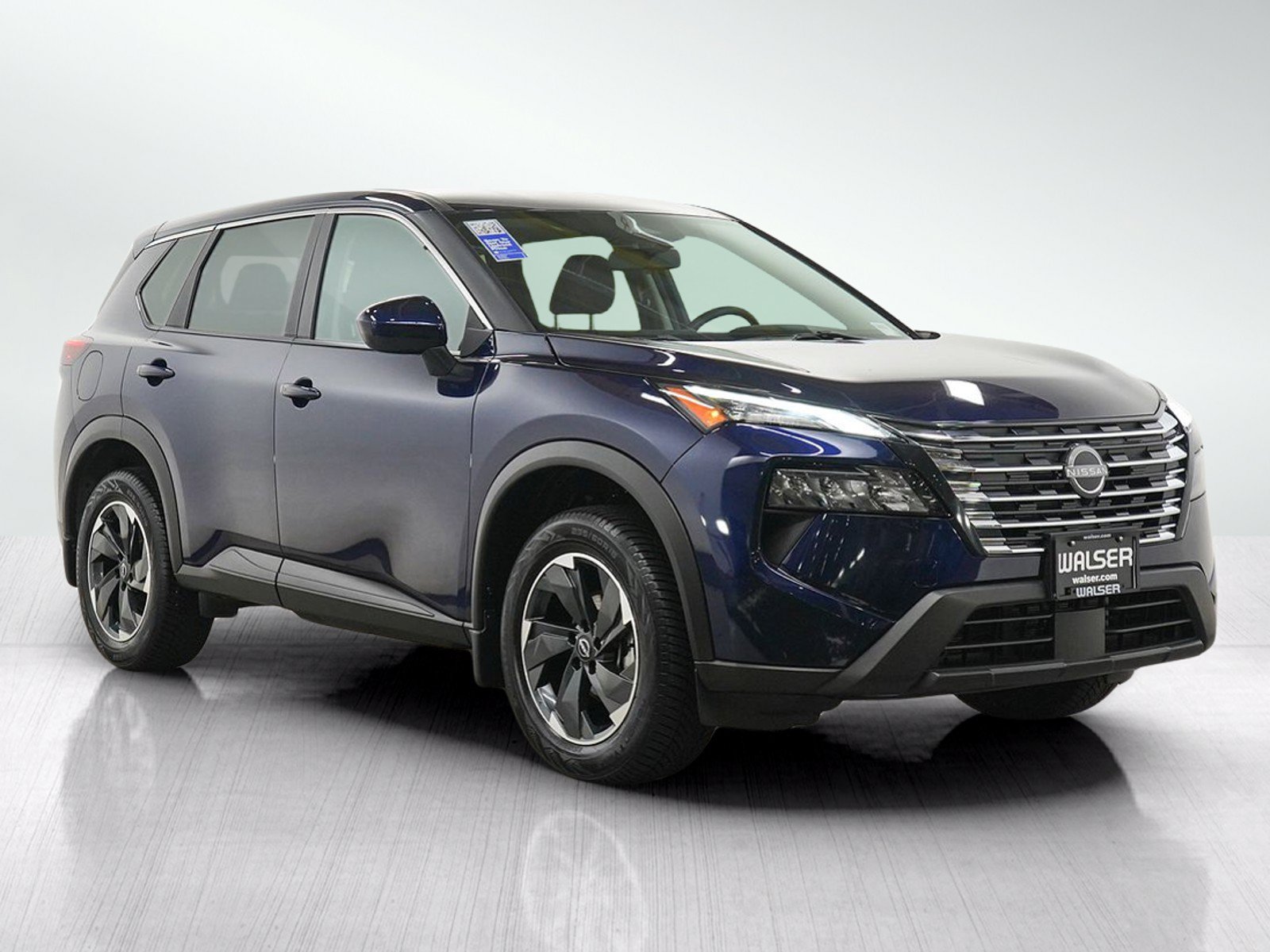 Used 2024 Nissan Rogue SV AWD/4WD image 8