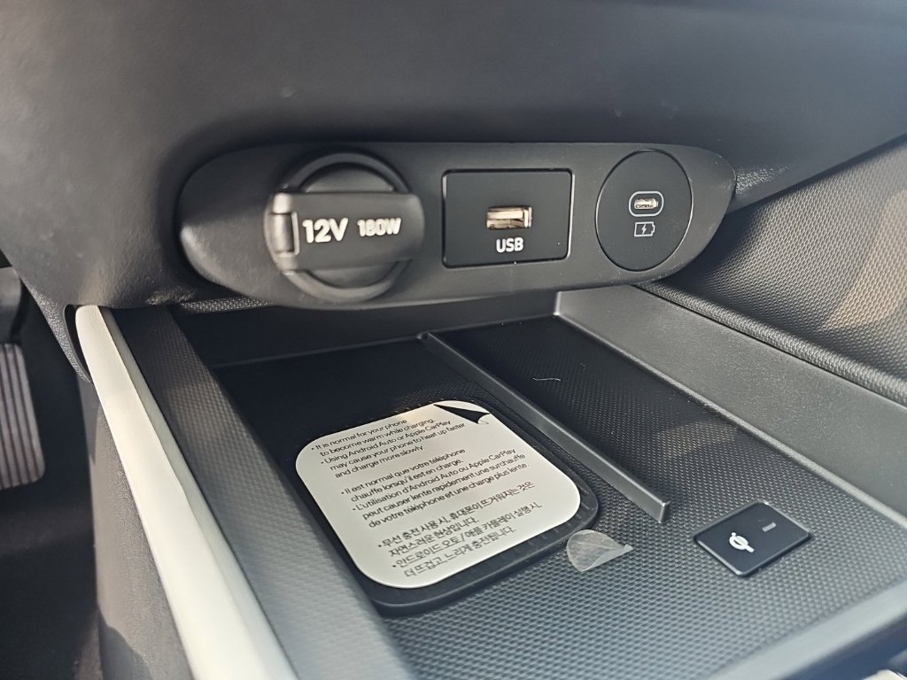 New 2026 Hyundai Elantra Limited FWD image 21