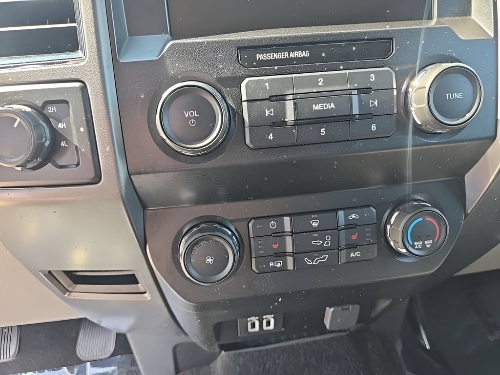 Used 2020 Ford F150 XLT w/ Equipment Group 302A Luxury AWD/4WD image 17