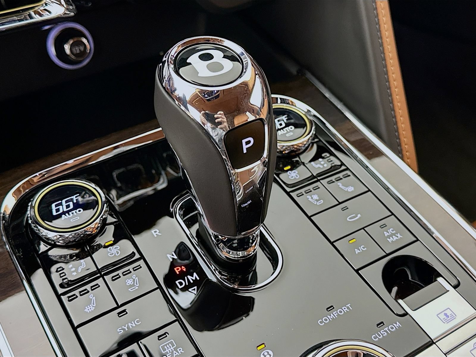 Used 2022 Bentley Flying Spur V8 AWD/4WD image 21